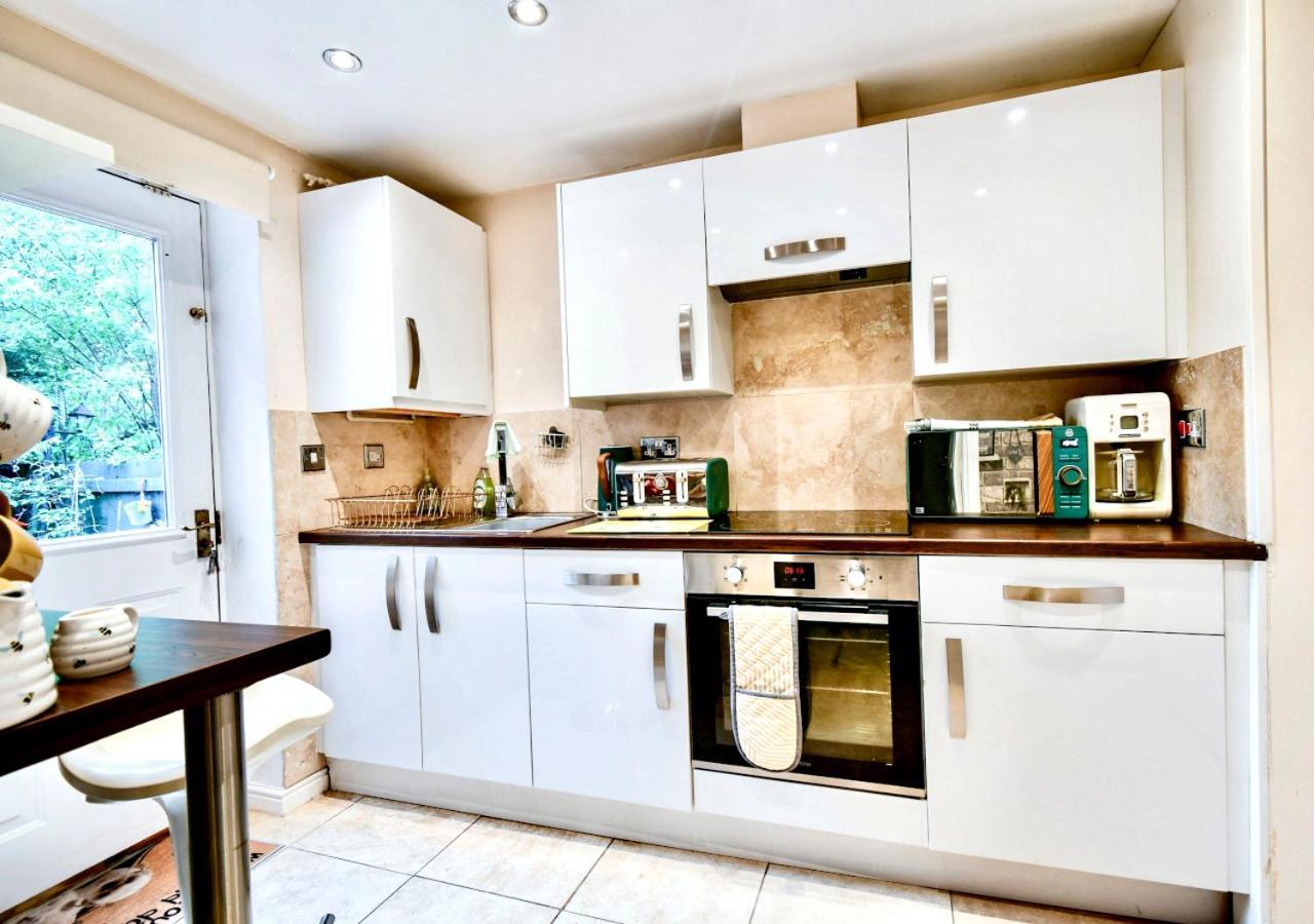 Cosy Garden Flat, Private Hot Tub & Four Poster Bed Apartment ยอร์ค ภายนอก รูปภาพ