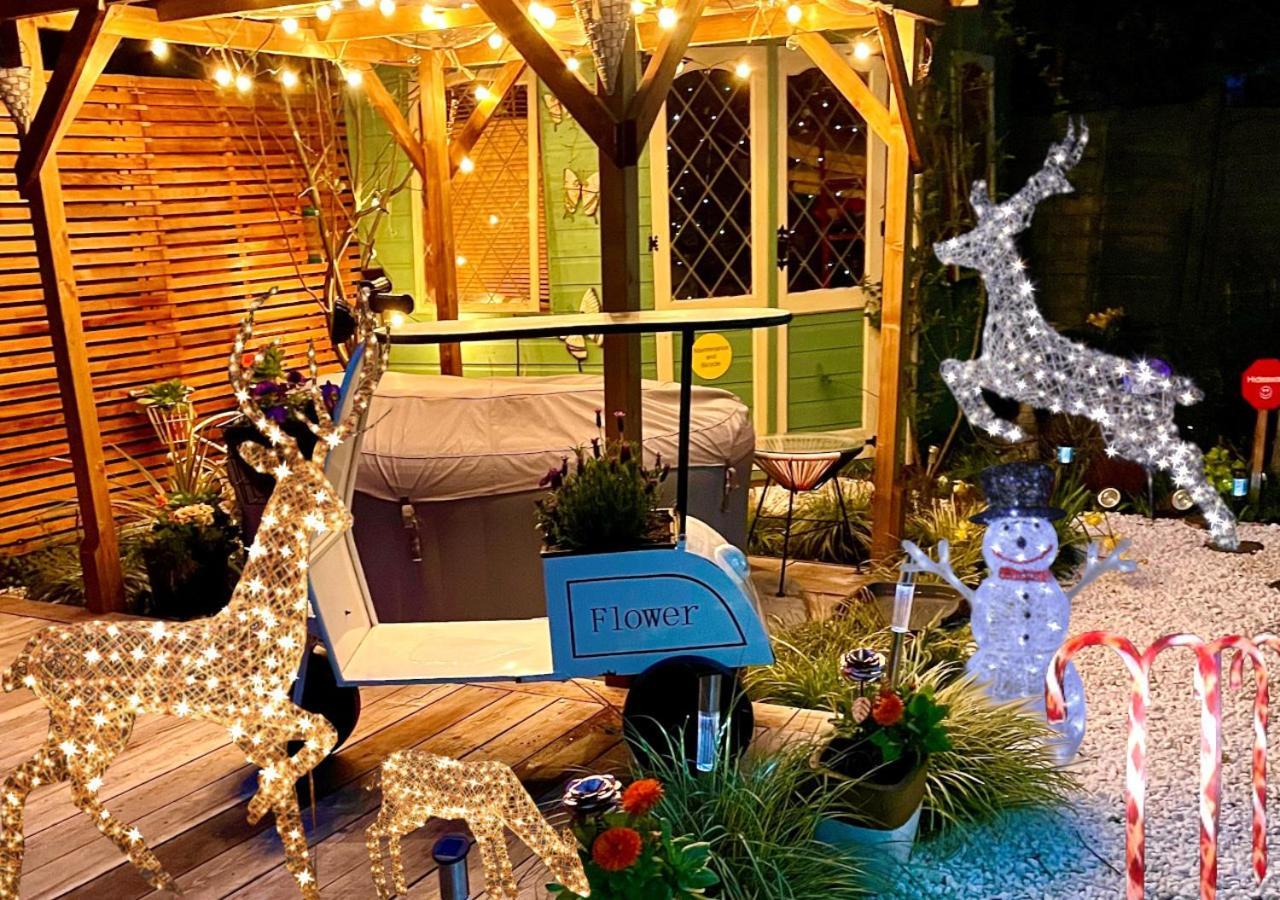 Cosy Garden Flat, Private Hot Tub & Four Poster Bed Apartment ยอร์ค ภายนอก รูปภาพ
